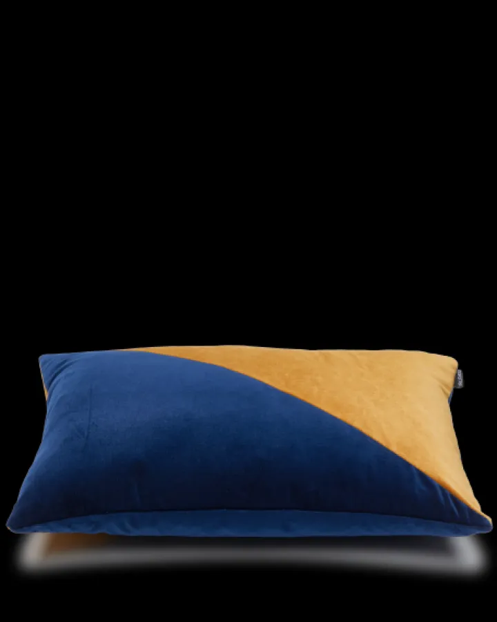 Polspotten Velvet Dia Cushion- Cushions